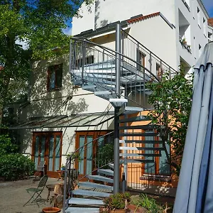 https://loft-1-og.find-berlin-hotels.com